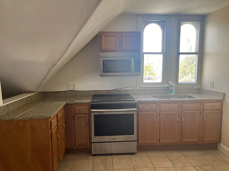 2841 N Front St #5 — Photo 5
