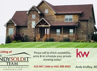 3869 Felts Rd, Cedar Hill, TN 37032