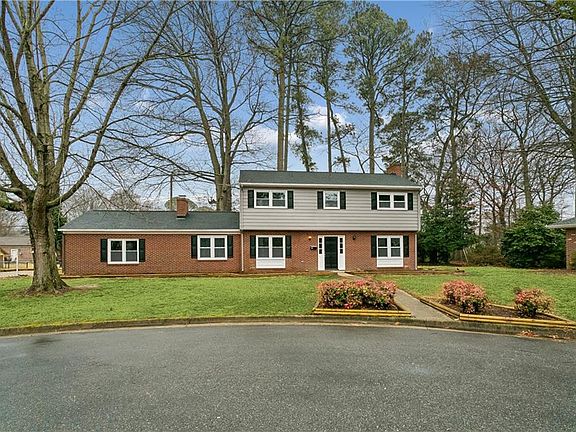 2nd image of 4 Alexander Dr