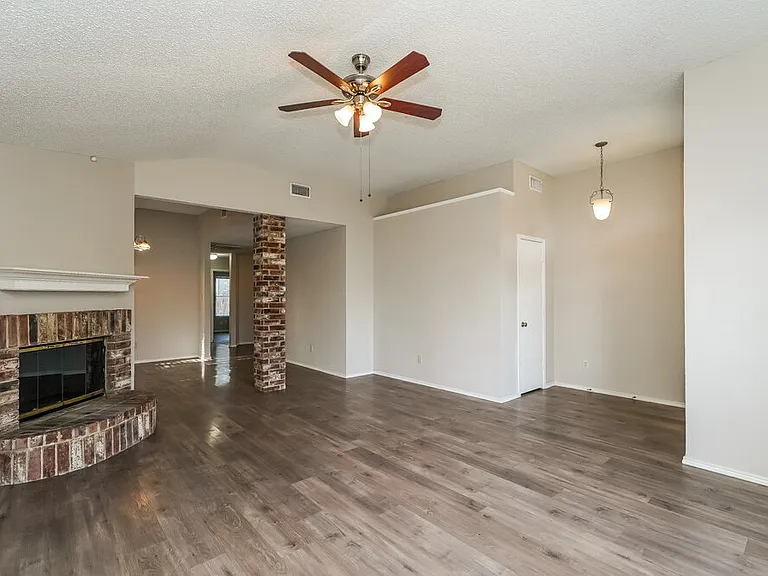 7900 Flowertree Ct — Photo 5