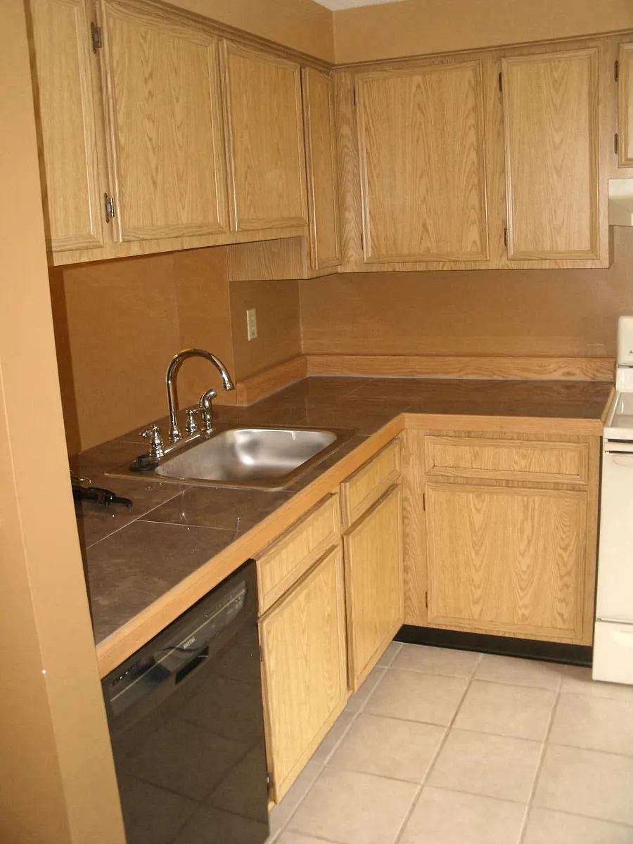 Ceramic Tile Kitchen counters, Garbage disposal, dishwasher, microwave. - 153 Ligonier Ln