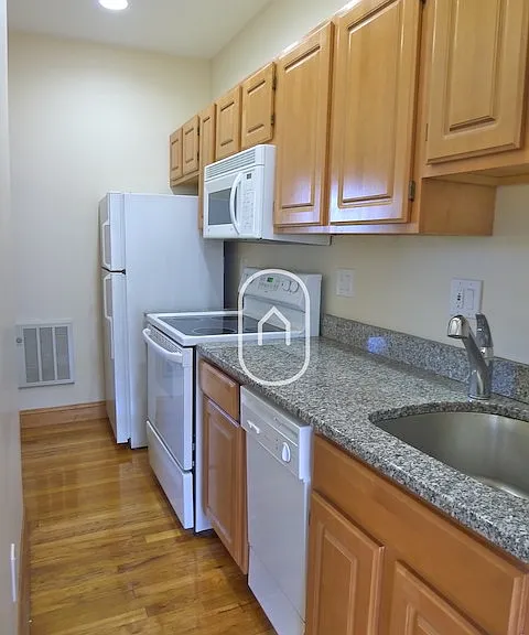 33 Fenwood Rd #2 — Photo 8