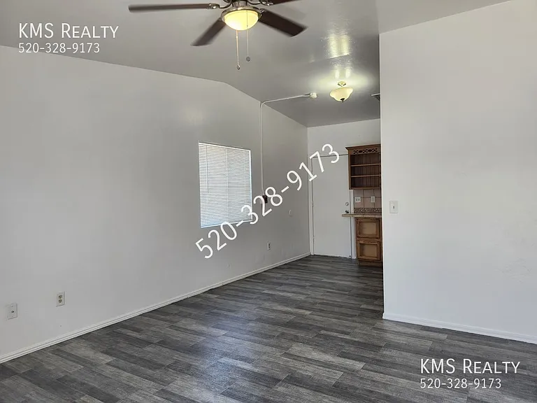 1616 N Mohave Ave #1 — Photo 2