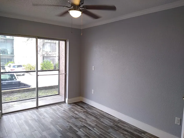120 Blue Pointe Way #110 — Photo 16