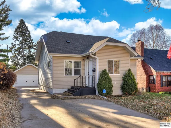 4511 William St, Omaha, NE 68106