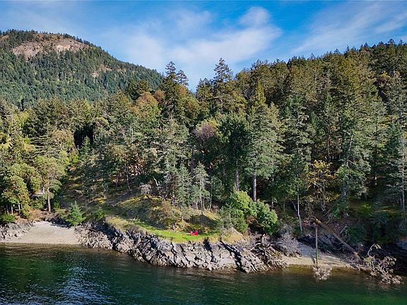 2nd image of 138 Narrows West Rd