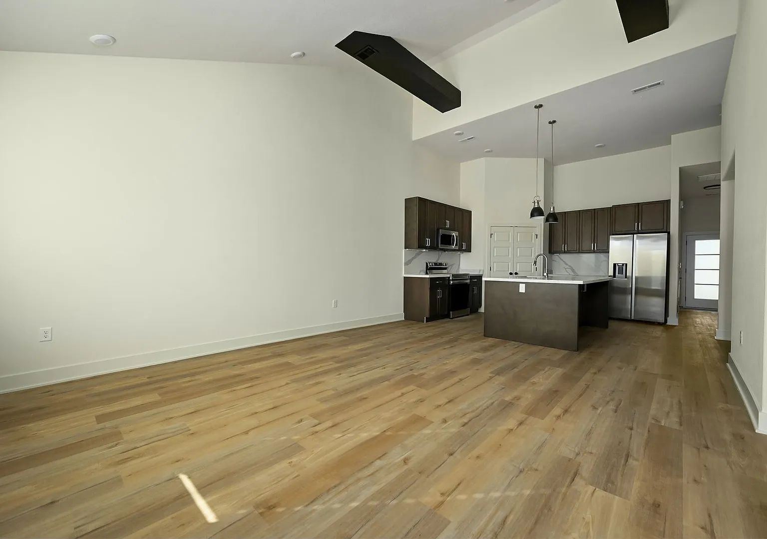 Lot 175 — Photo 2