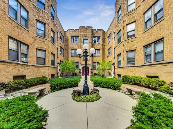 540 W Cornelia Ave APT 2S, Chicago, IL 60657