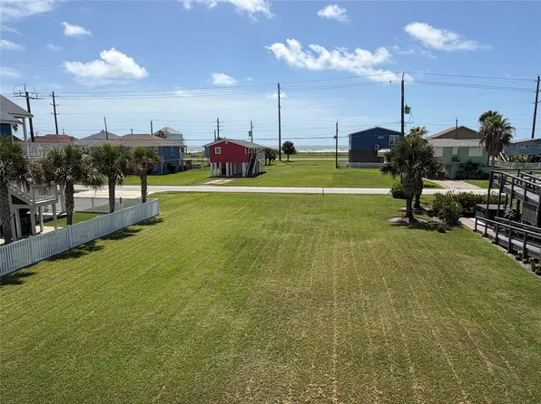 21726 Zachary Dr, Galveston, TX 77554
