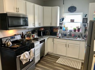 1830 W 17th St APT 2F, Chicago, IL 60608