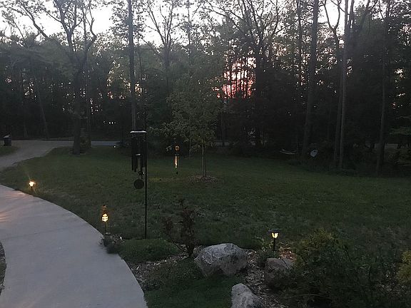 2nd image of 10581 Lakeshore