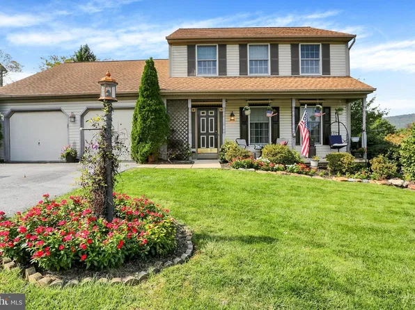 2416 Wicklow Dr, Harrisburg, PA 17112