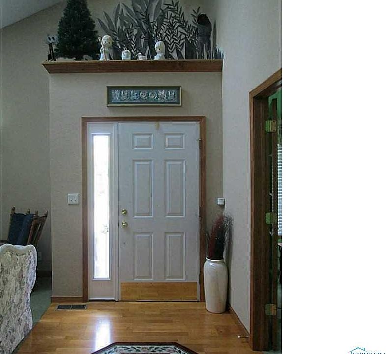 1st image of 101 Saint Martin Dr