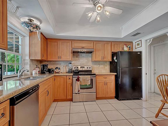 4th image of 17120 SW 87th Ave