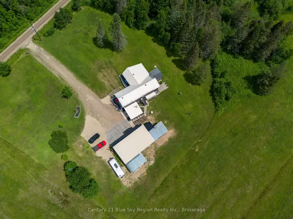 78 Papineau Rd, Papineau Cameron, ON P0H 1V0