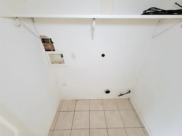 16006 Hiram Clarke Rd — Photo 19