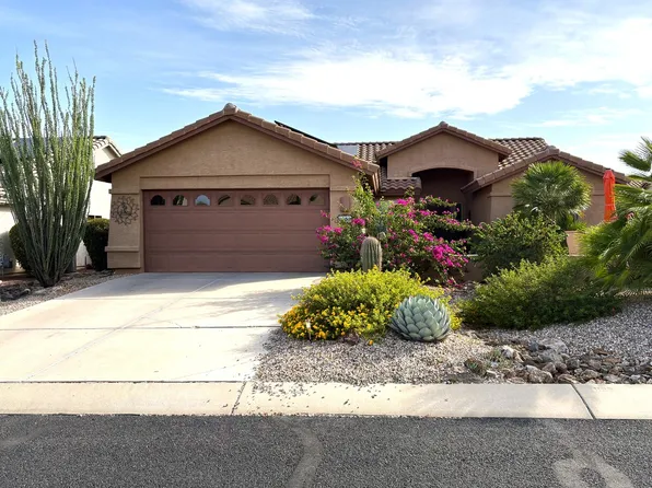2051 E Desert Fox Dr, Green Valley, AZ 85614