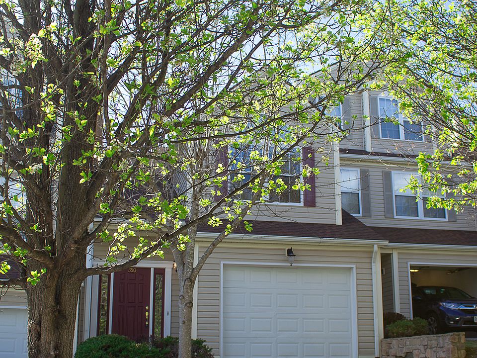 1st image of 110 Huff Heritage Ln