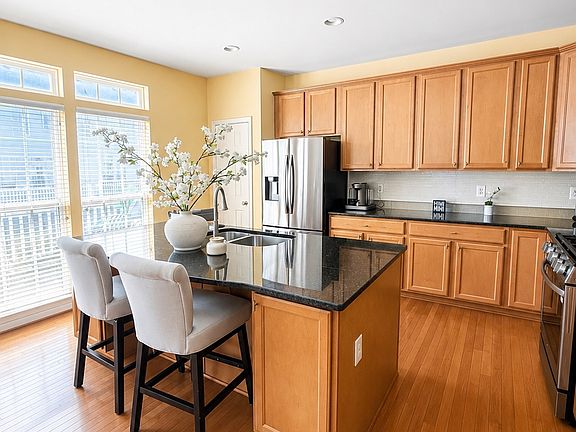 4th image of 15201 Torbay Way