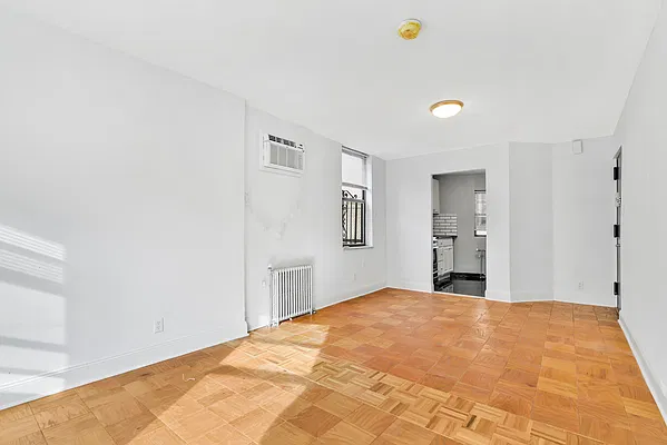 Rented by R New York | media 2