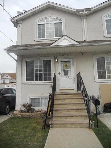 1st image of 217 Dubois Ave