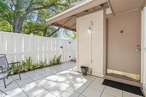 2 bed, 1.5 bath, 1058 sqft, $1,950 — Photo 3
