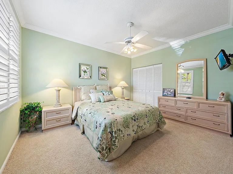 120 Legendary Cir — Photo 15