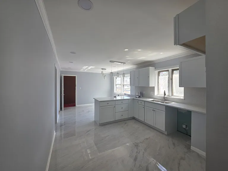 2623 W Arthur Ave #1 — Photo 11