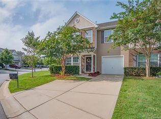 445 Battery Cir, Lake Wylie, SC 29710