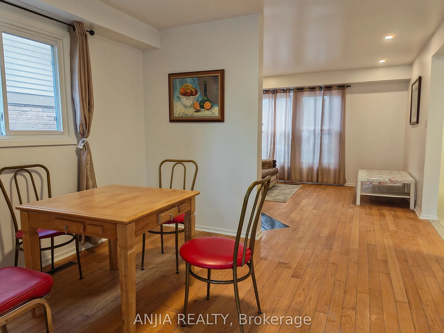4 bed, $3,000 — Photo 4