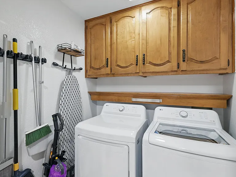 328 Shawnee Trl — Photo 29
