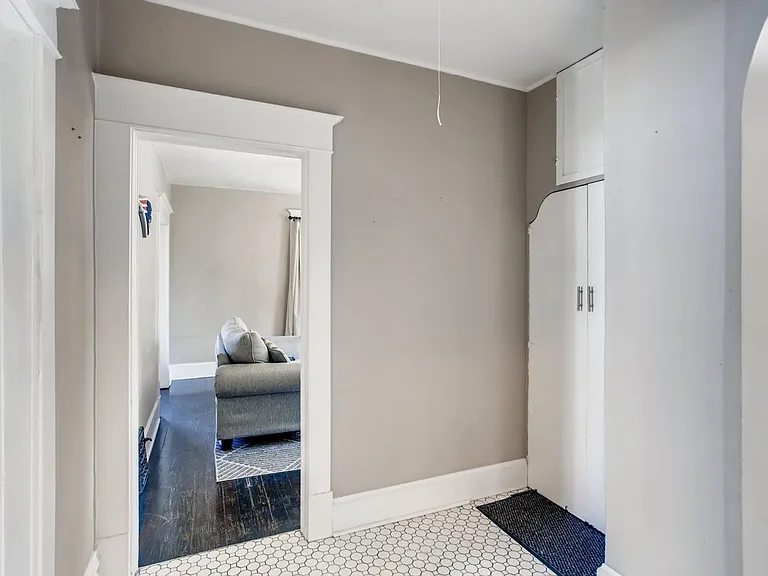 237 Coffman St #B — Photo 10