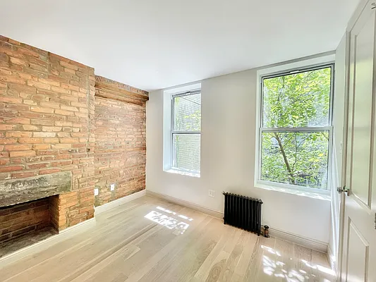 Rented by Avenues Real Estate | media 4