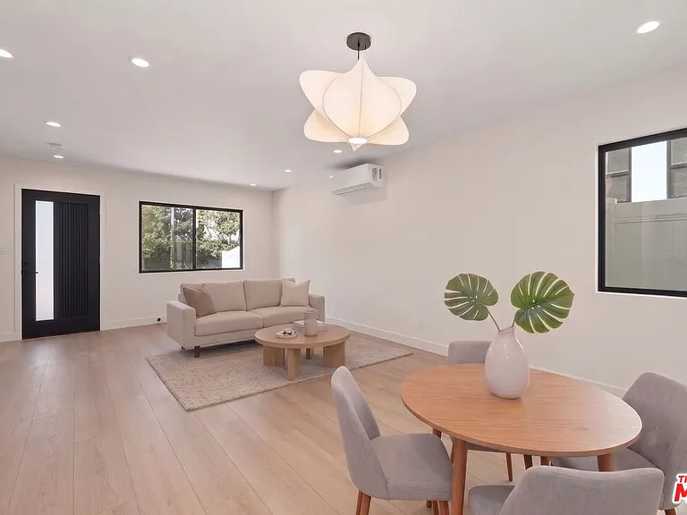 5843 Whitworth Dr — Photo 5