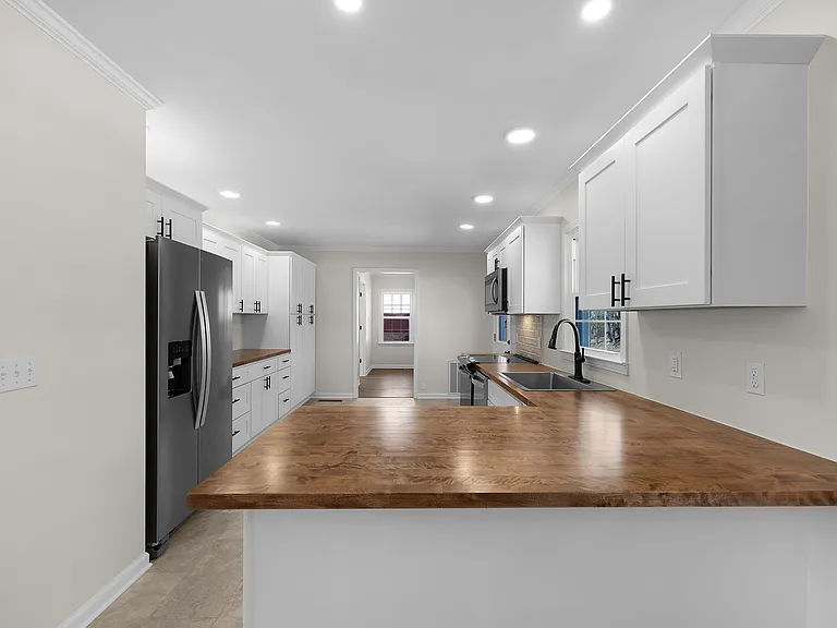 383 Mebanewood Dr — Photo 6