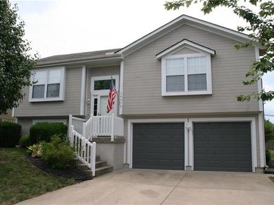 1407 Spruce Dr, Greenwood, MO, 64034