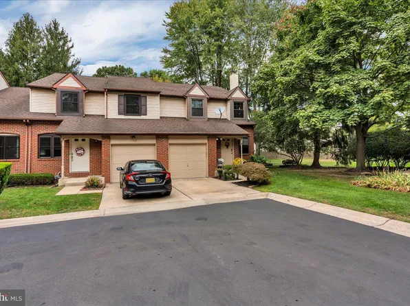 16 Greensward Ln, Cherry Hill, NJ 08002