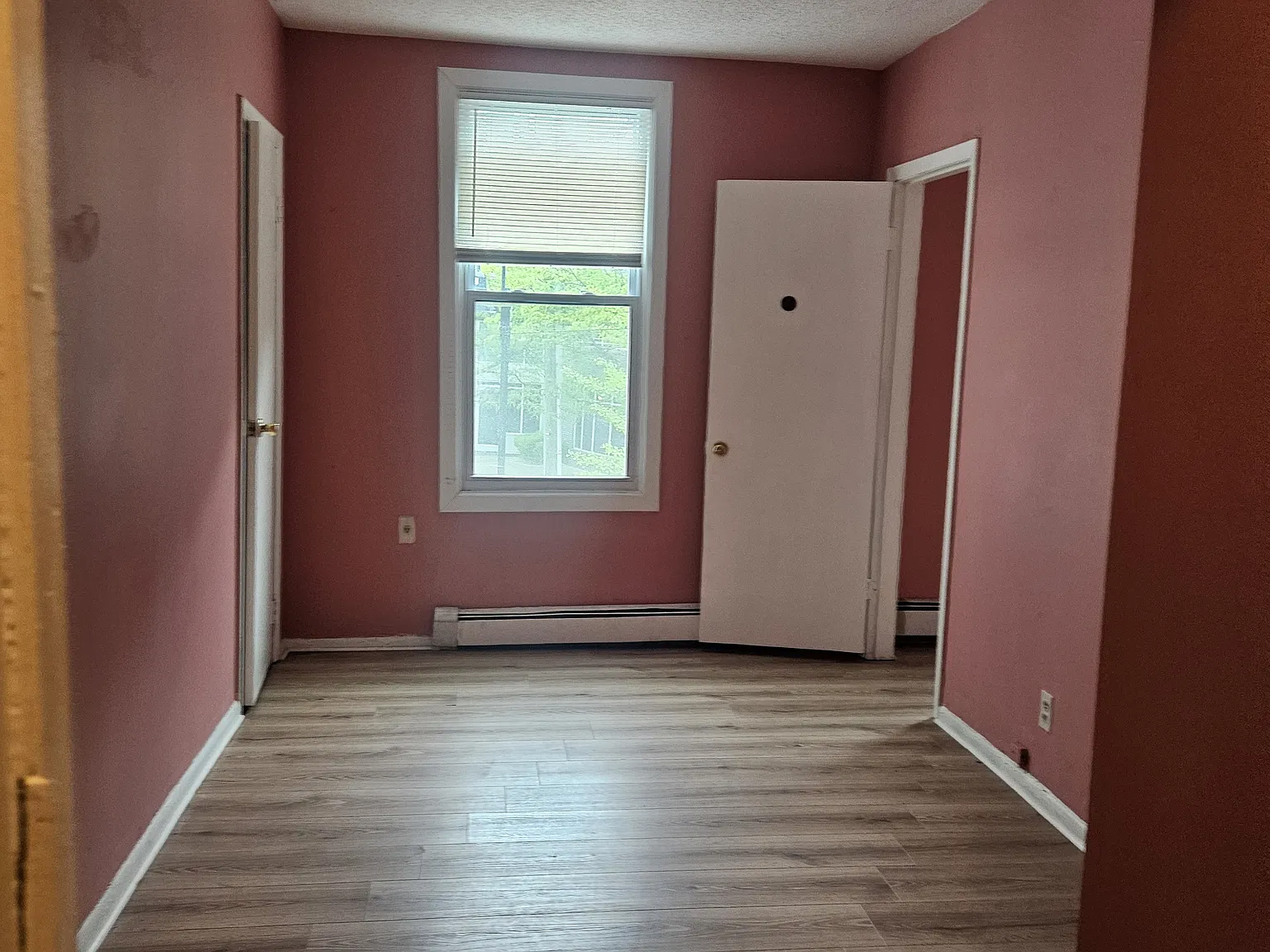 2 bed, 500 sqft, $1,600 — Photo 3