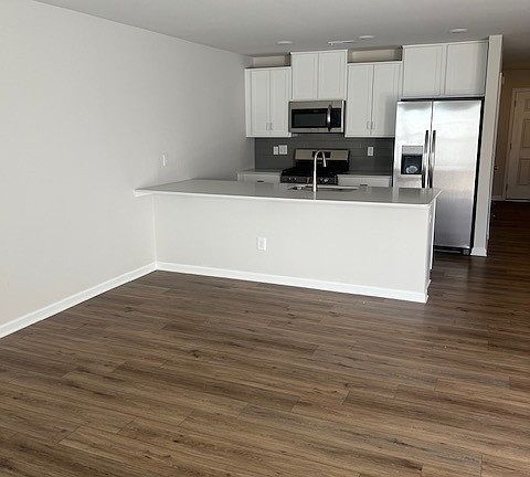 3rd image of 309 Detroit Ln #1