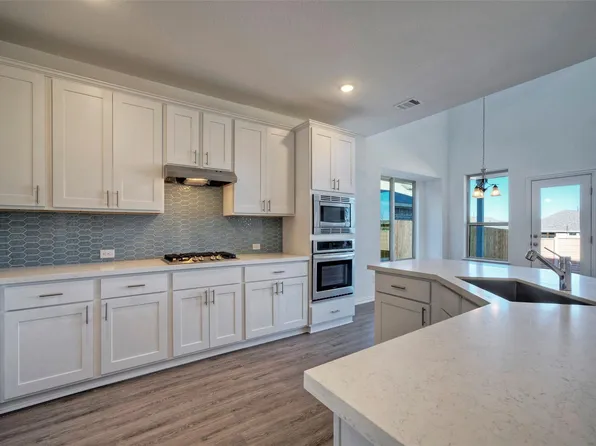 2428 Demorse Dr, Leander, TX 78641