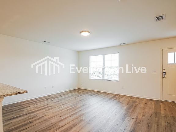 2nd image of 4403 Cottonwood Ct