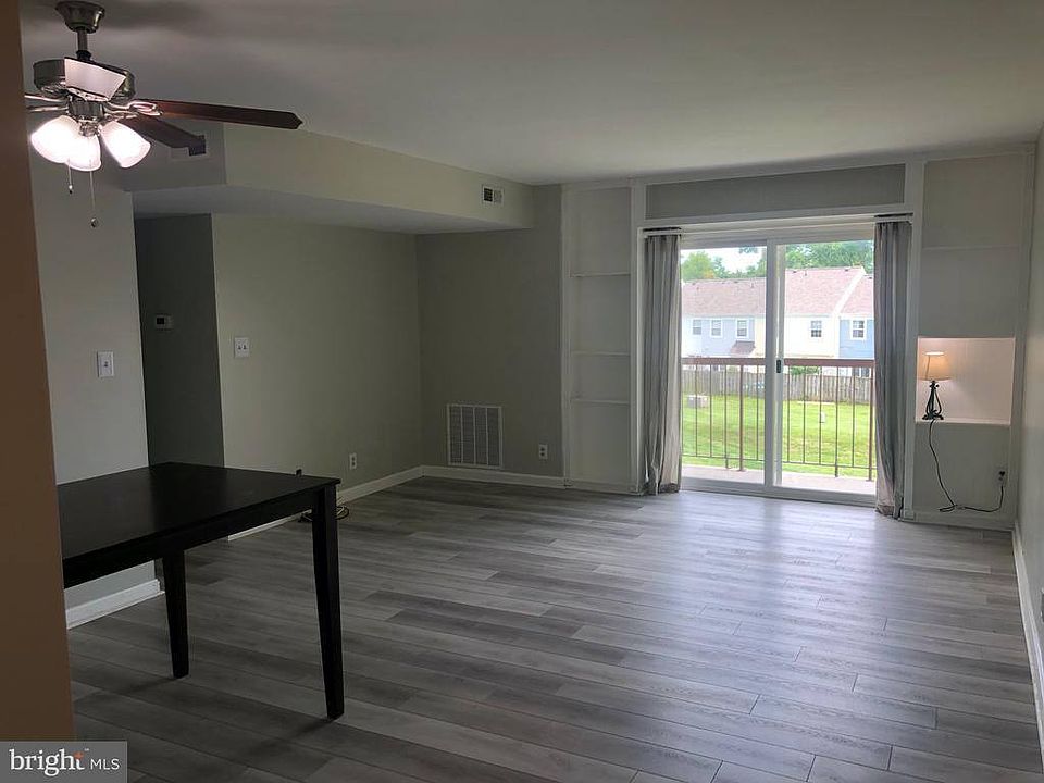 1st image of 200 Chesterfield Ln APT 303