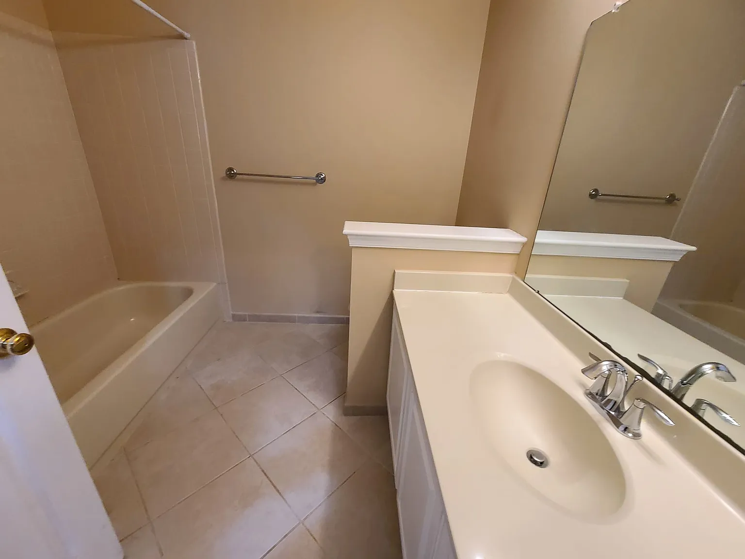2 bed, 1280 sqft, $2,600 — Photo 4