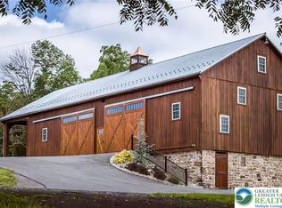 284 Hickory Dr W, Auburn, PA 17922