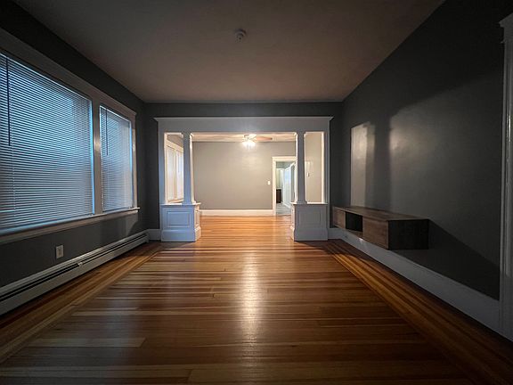 4th image of 24 Radcliffe Ave #1