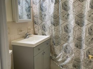138 College Dr, Edison, NJ 08817