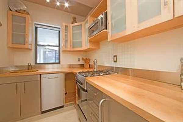 Sold by Douglas Elliman | media 4