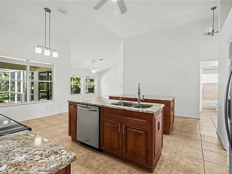 6643 Craven Hill Way — Photo 7