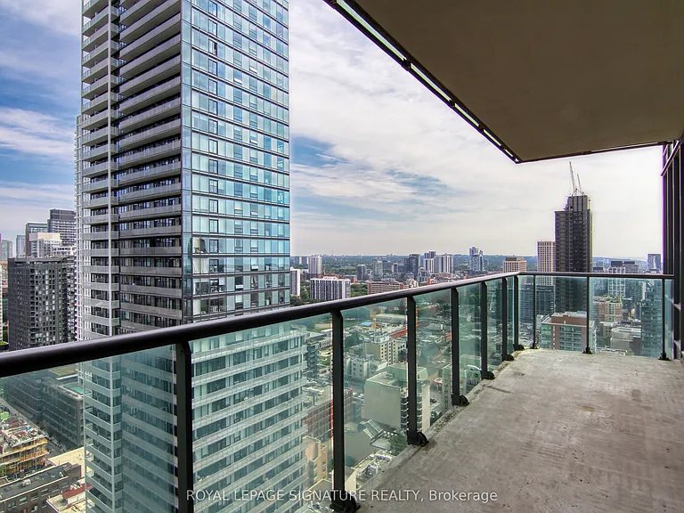 33 Lombard St #3204 — Photo 5