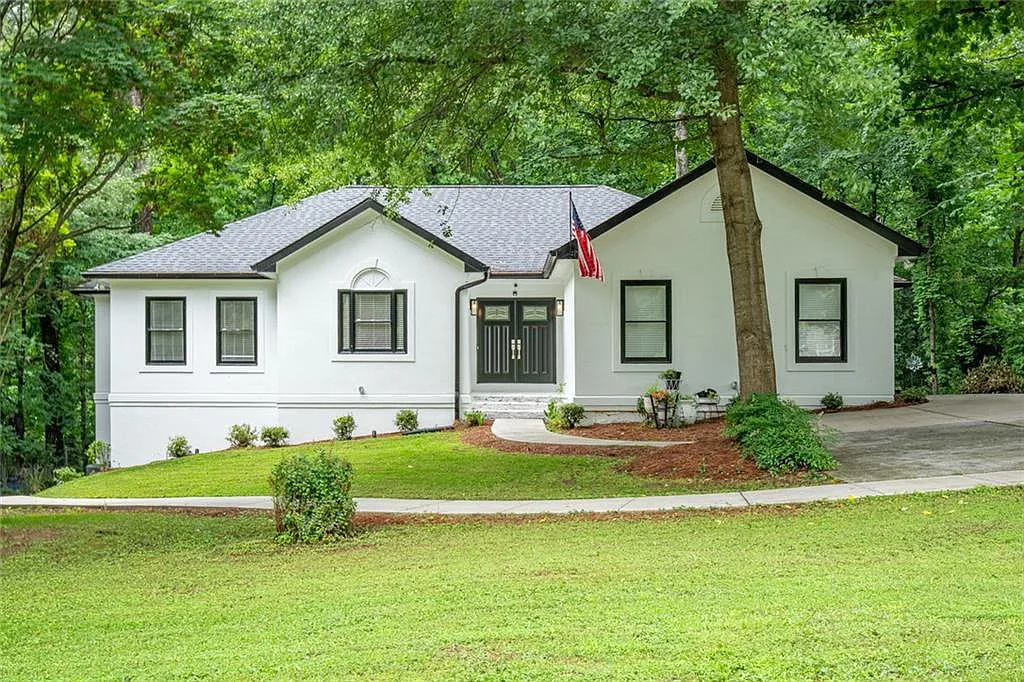 4 bed, 2.5 bath, 2010 sqft, $4,300 — Photo 1